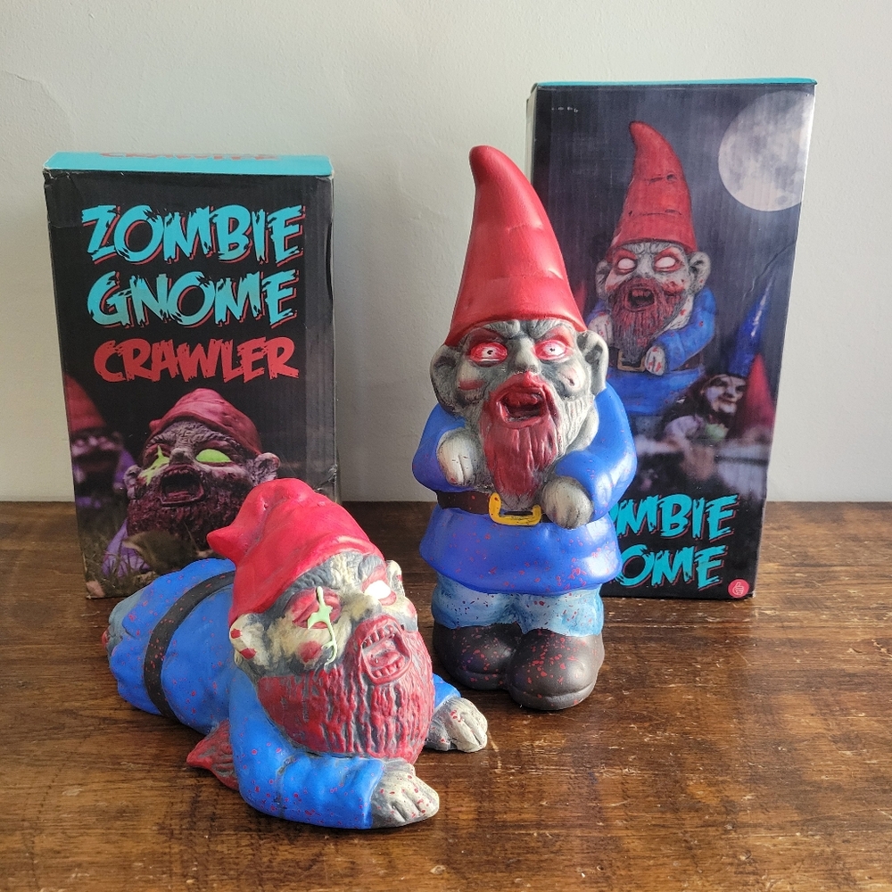2 Pc Zombie Garden Gnome Set By Thumbs Up! Glow in the dark eyes New open Box